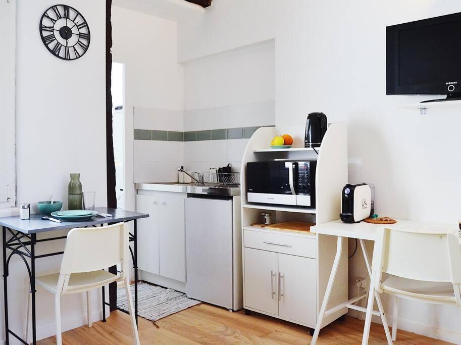 Superbe Studio Au Centre D'Orleans Apartment ภายนอก รูปภาพ